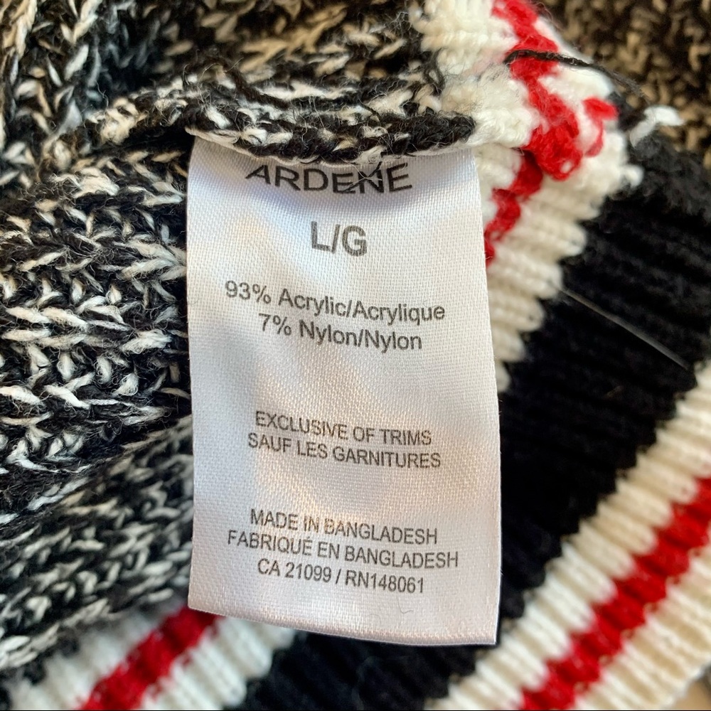 Ardene Cabin Sweater - Picture 4 of 6